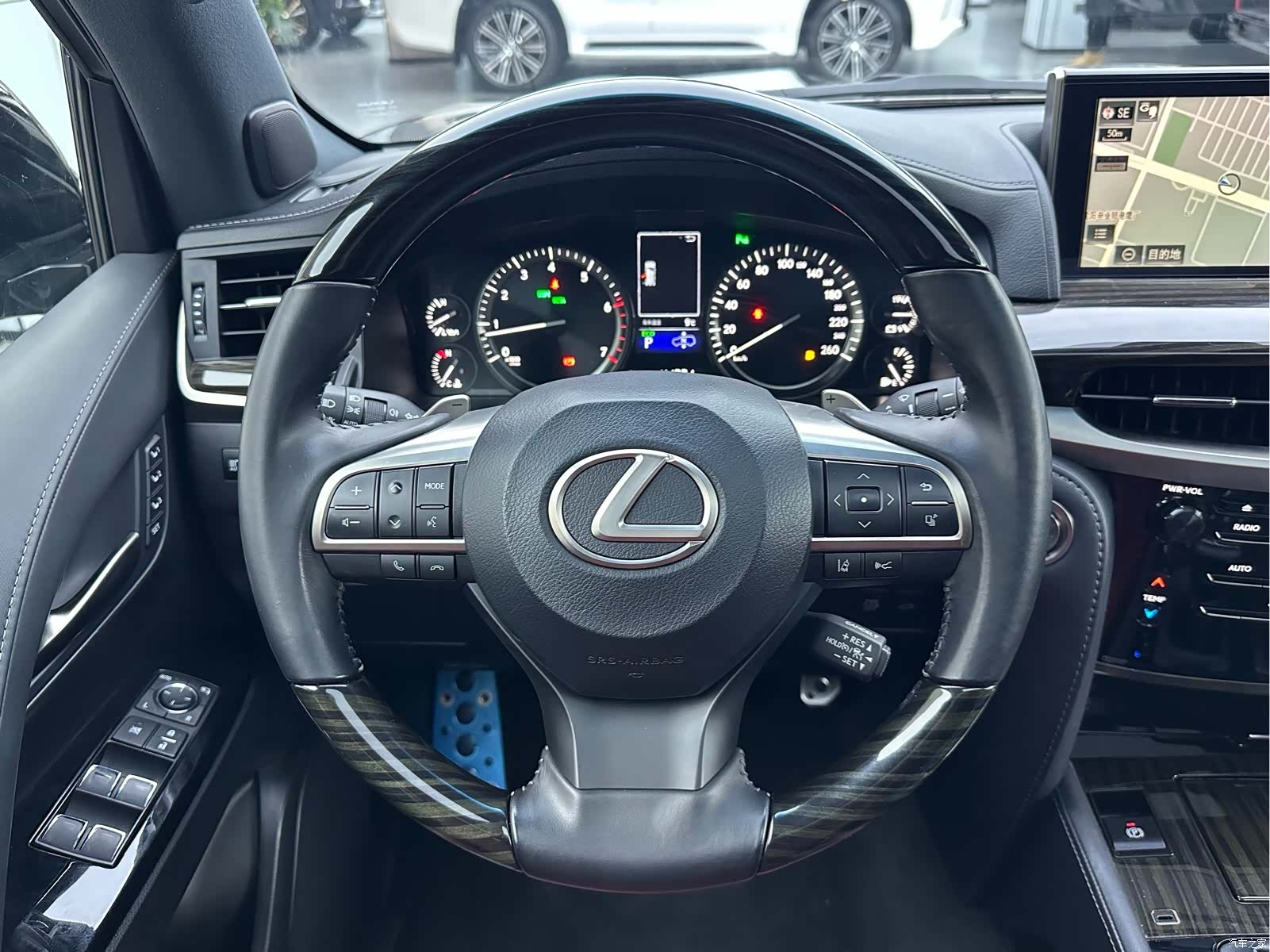 Lexus LX, 2023 все фото
