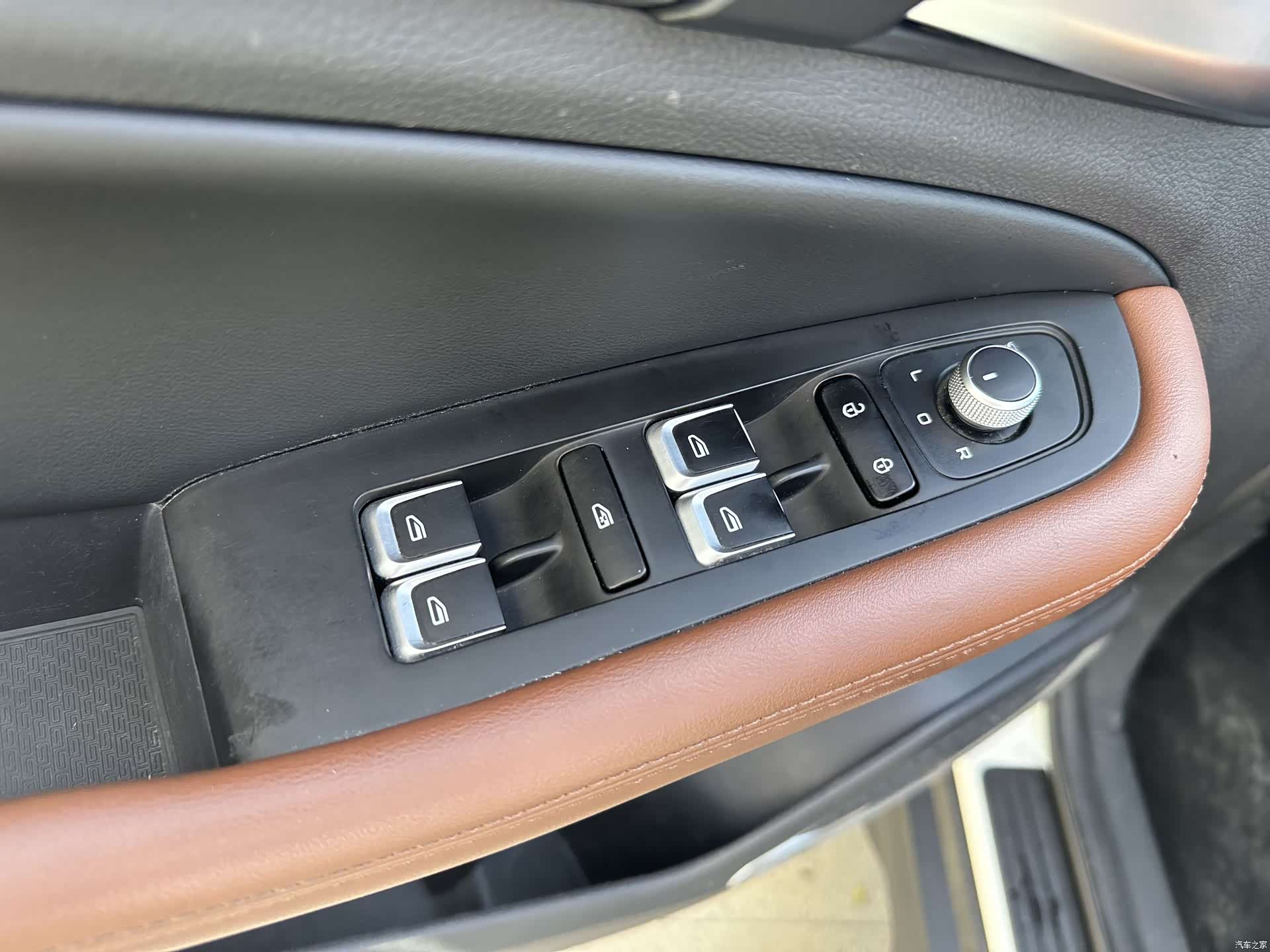 Geely X6, 2023 25