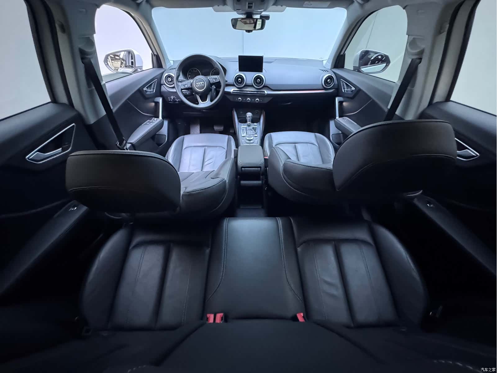Audi Q2L, 2022 14