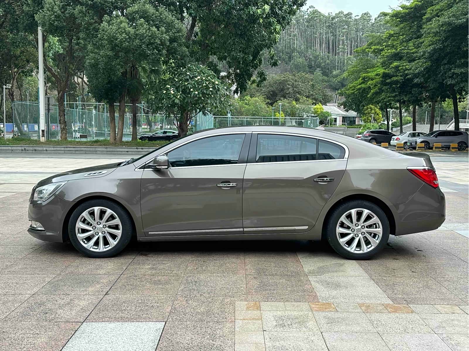 Buick LaCrosse, 2013 6
