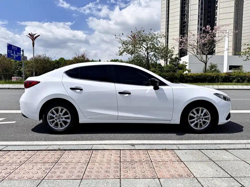 Mazda 3 Angkesaila