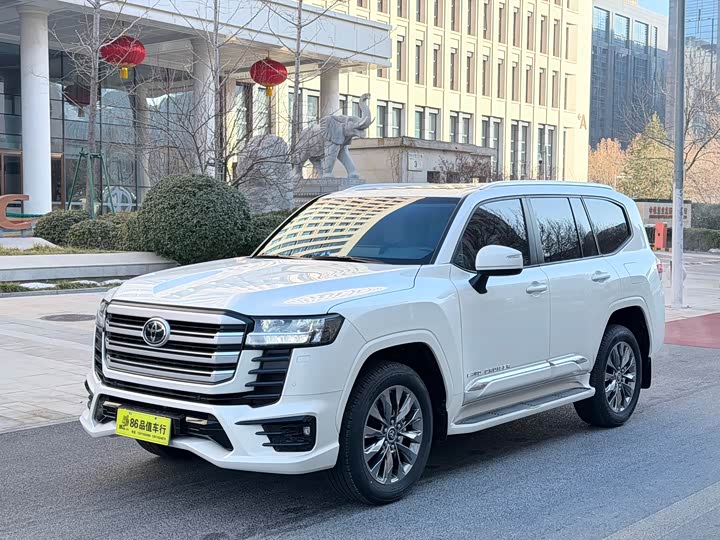 Toyota Land Cruiser J300 3.5L 2025