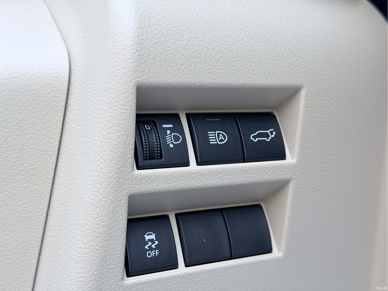 Toyota Land Cruiser, 2025 17
