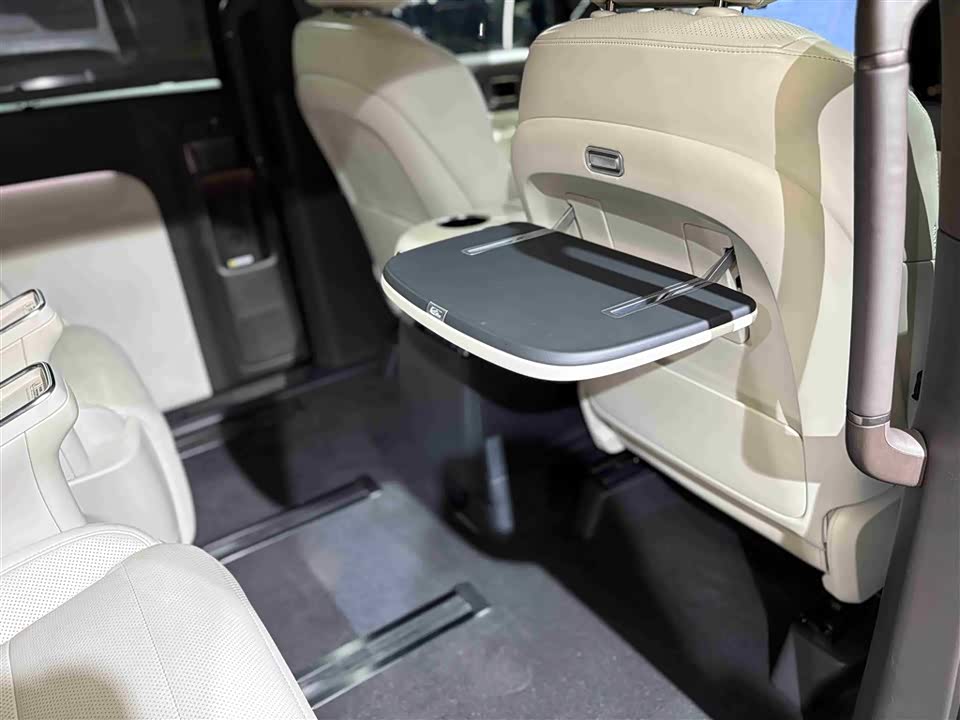 Li Auto Ideal MEGA