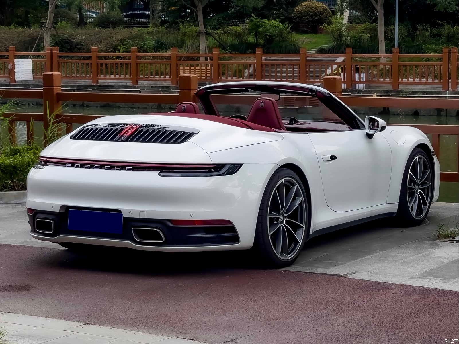 Porsche 911, 2021 4
