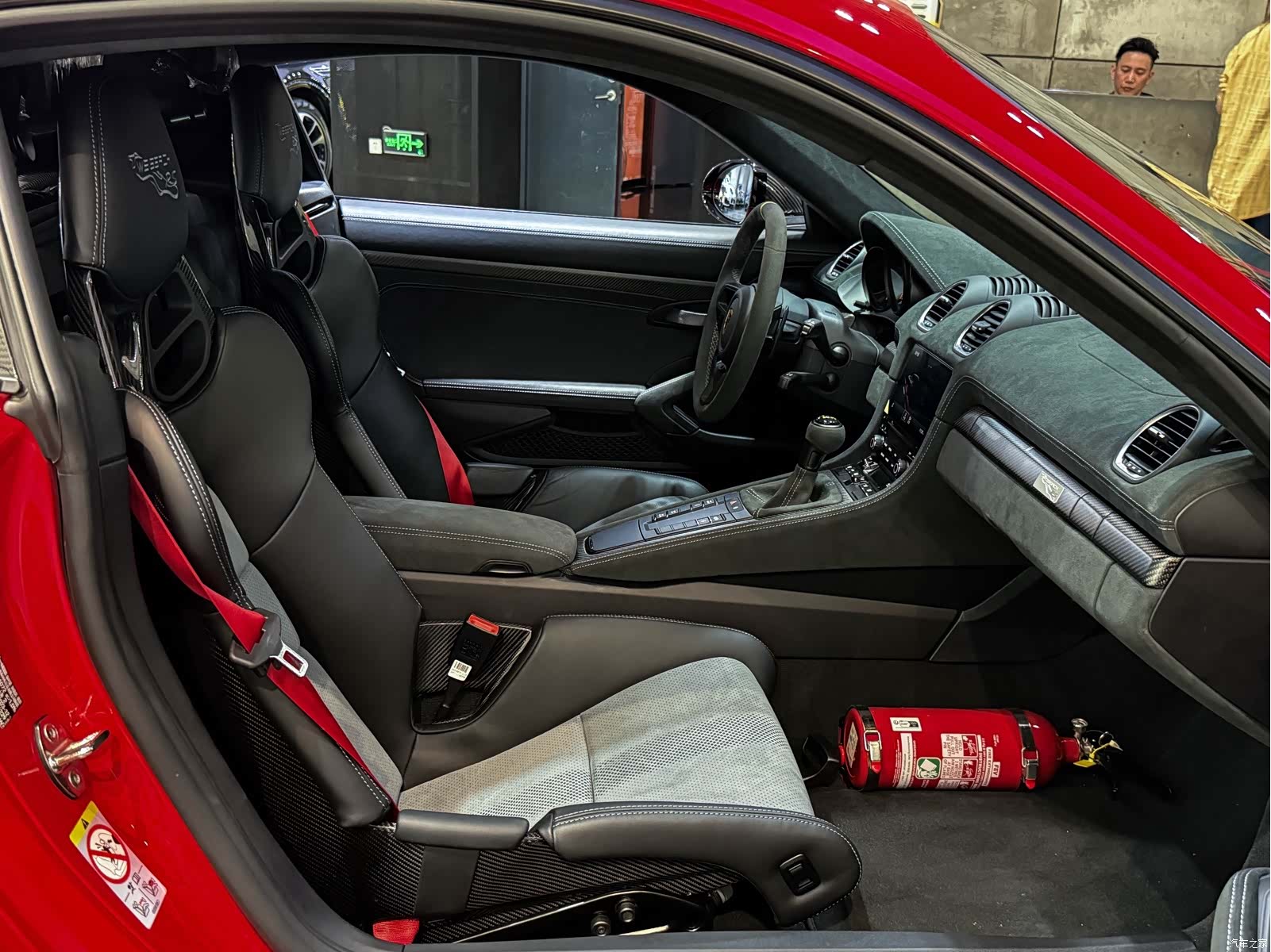 Porsche Cayman, 2024 29