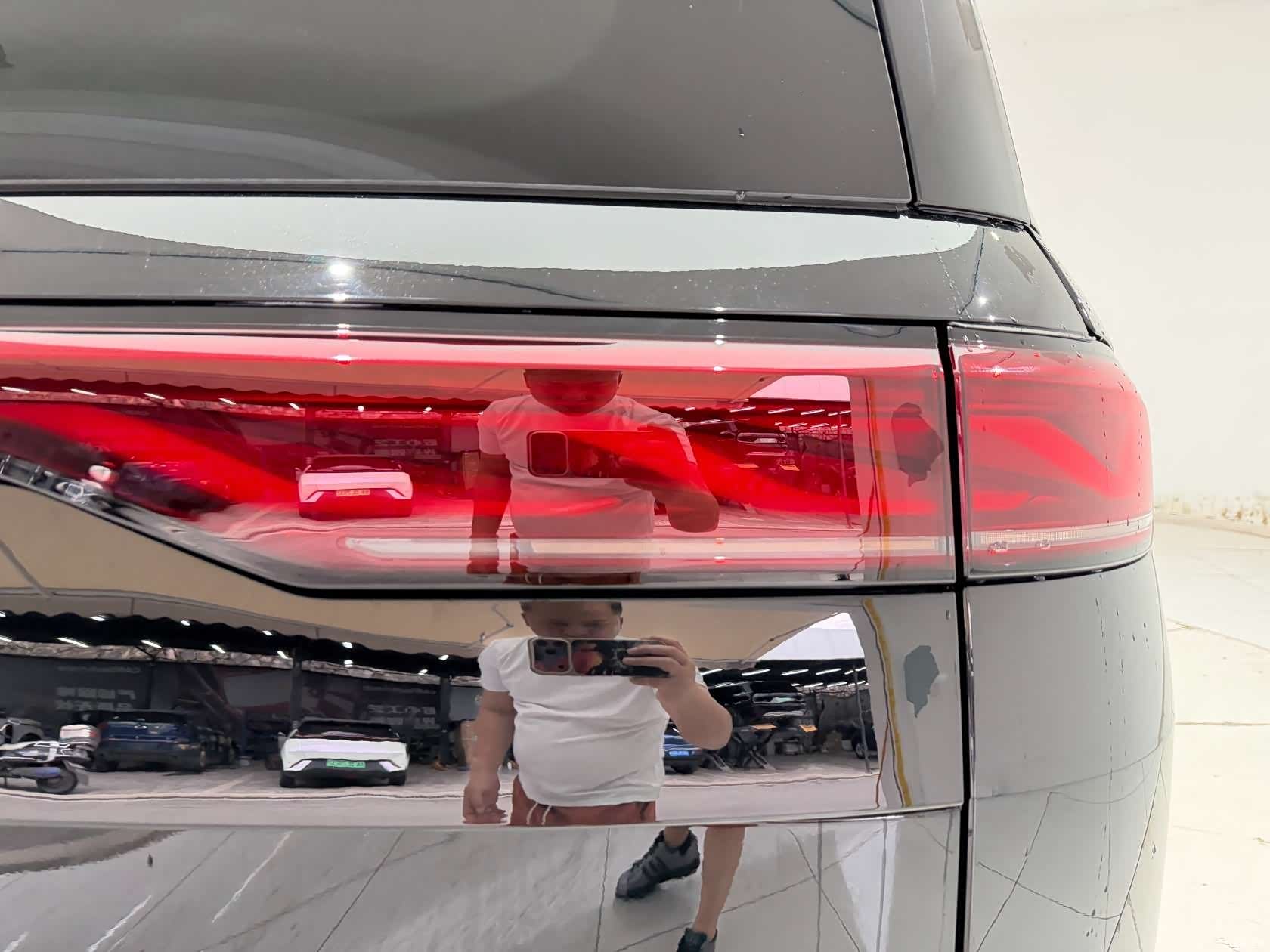 BYD M9, 2025 12