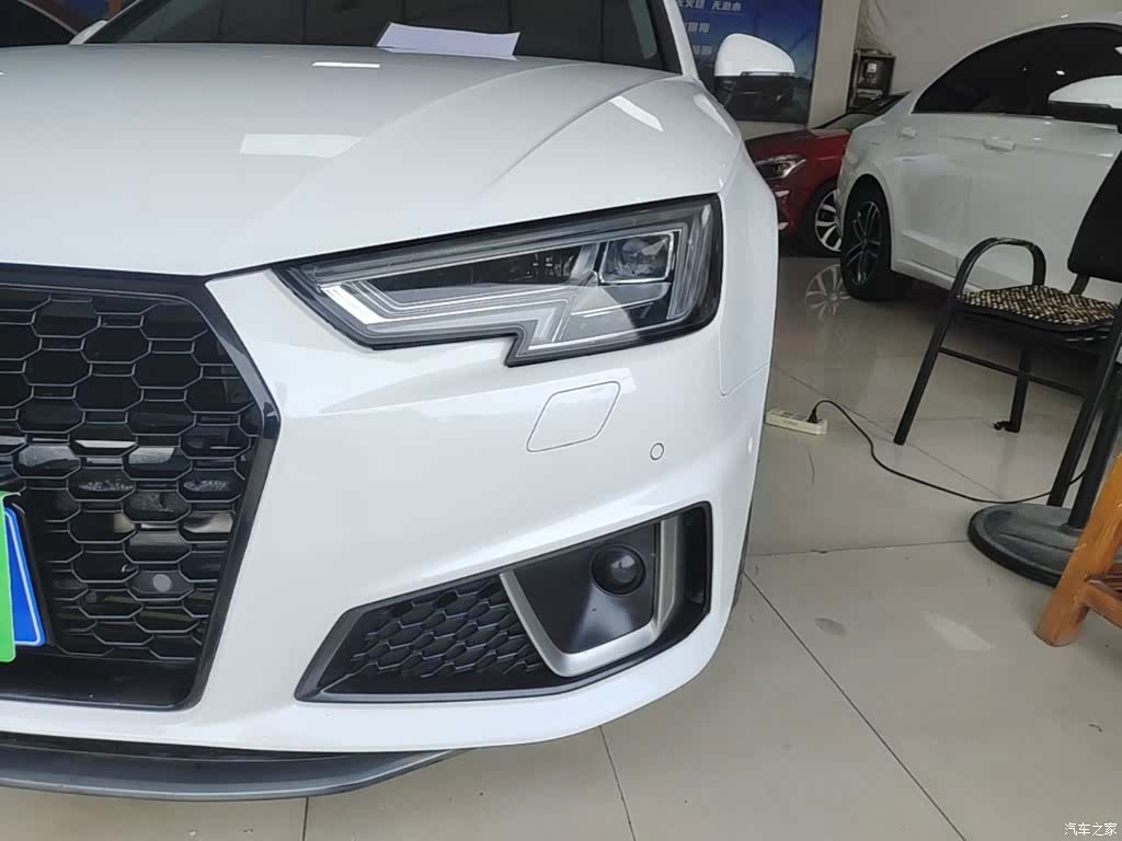 Audi A4L, 2018 24
