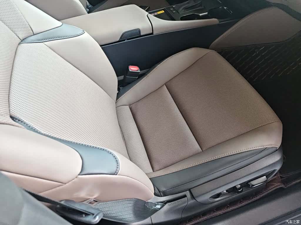 Lexus ES, 2026 25