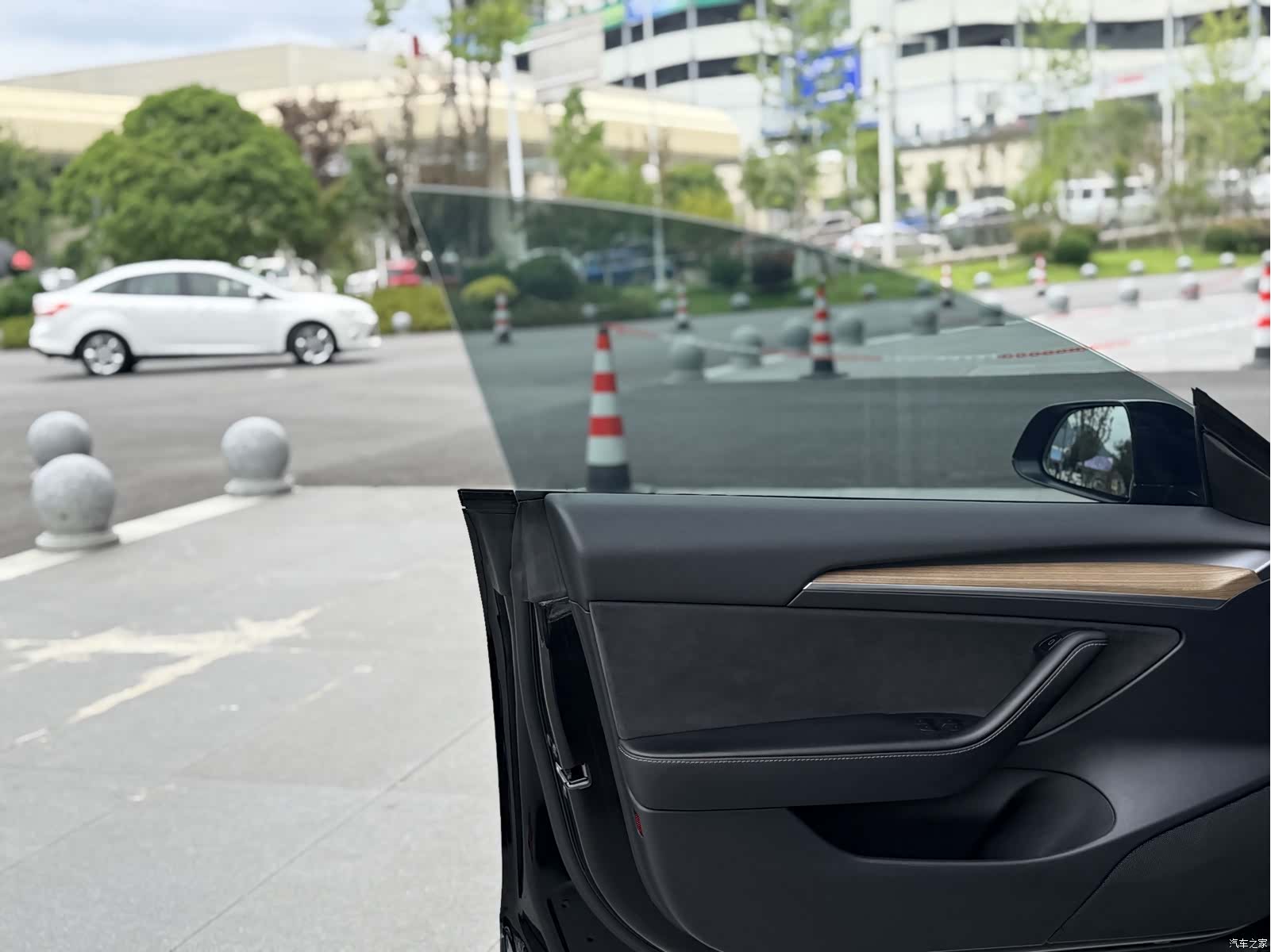 Tesla Model 3, 2023 19