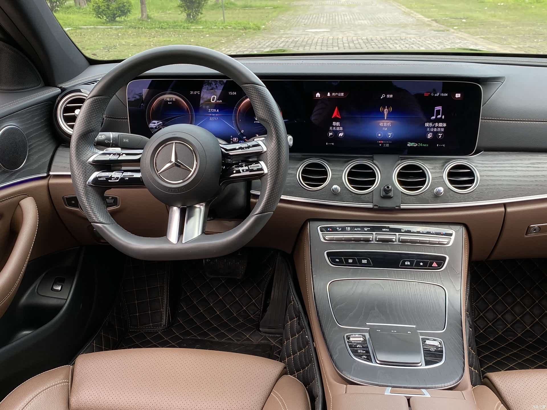 Mercedes-Benz E-Class, 2022 18
