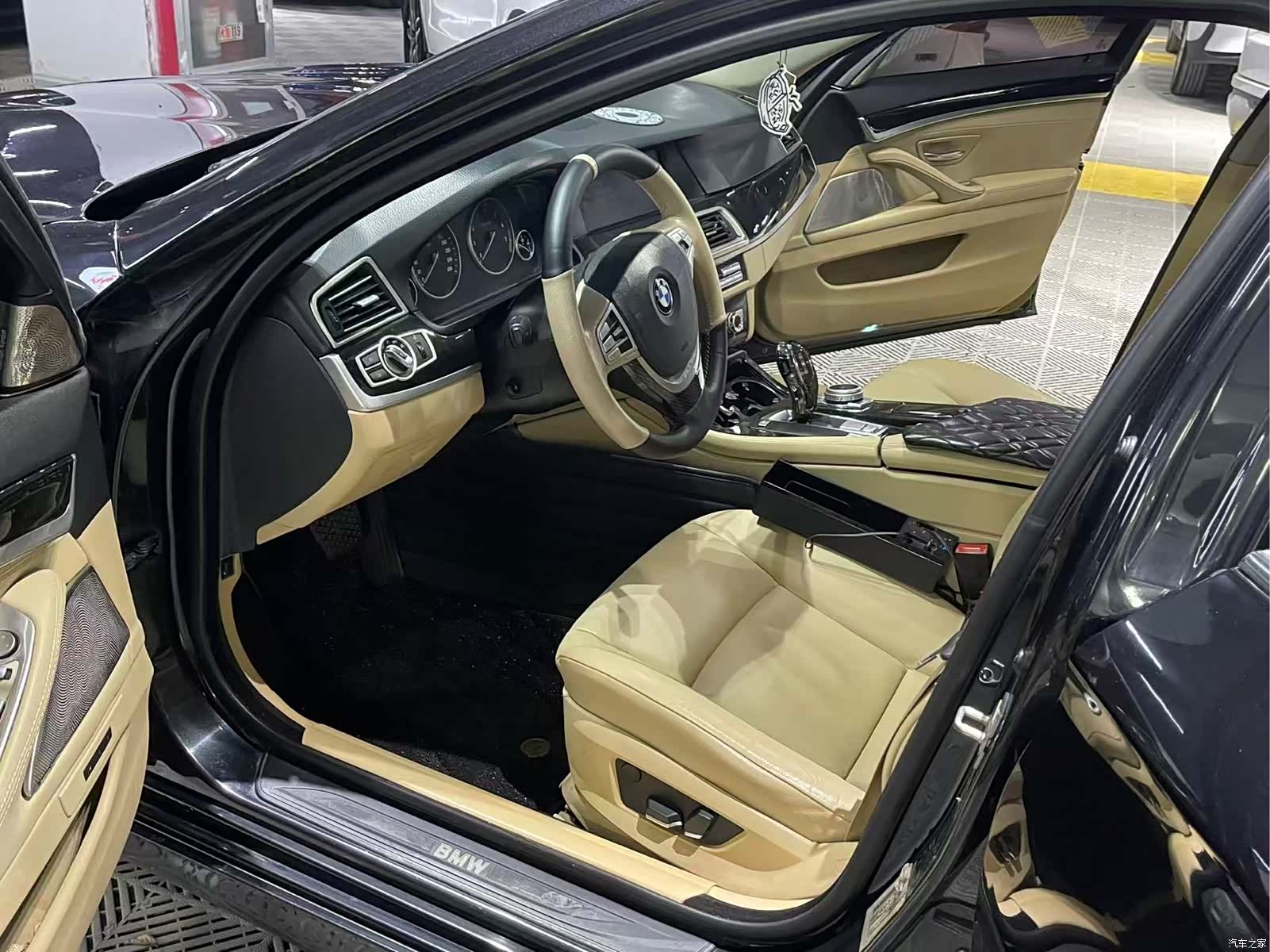BMW 5 Series, 2011 7