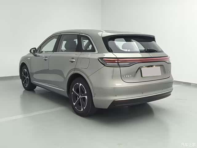 SAIC ShangJie H5, 2025 4