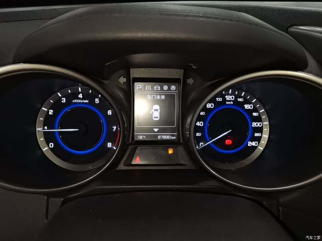 Changan CS35, 2017 12