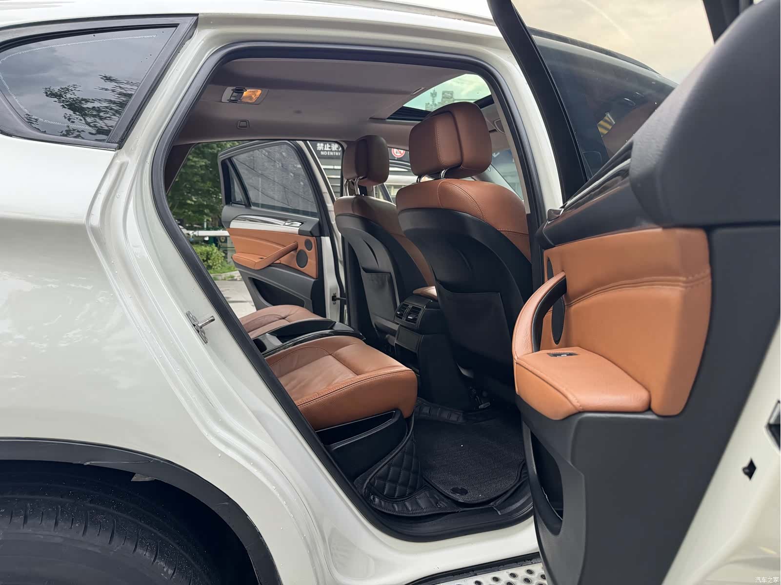 BMW X6, 2012 11