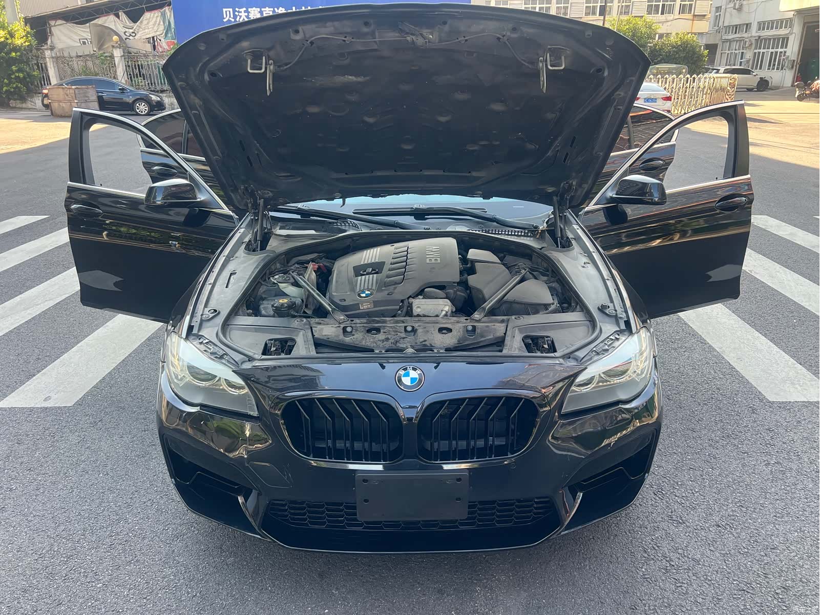 BMW 5 Series, 2011 16
