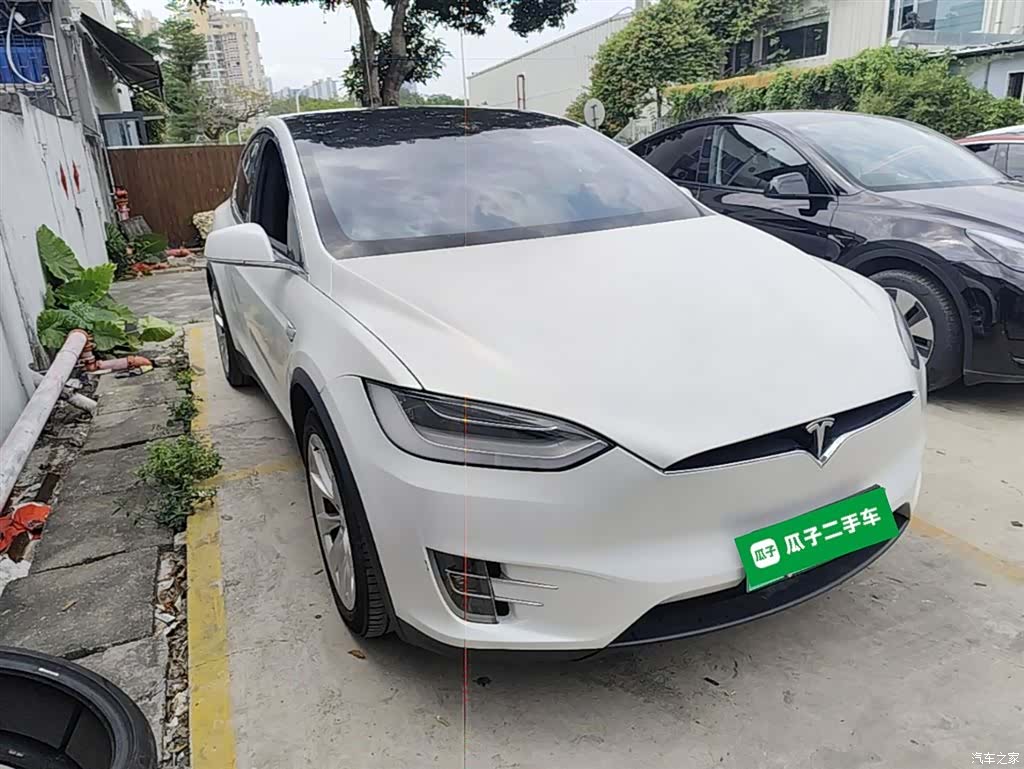 Tesla Model X, 2020 4