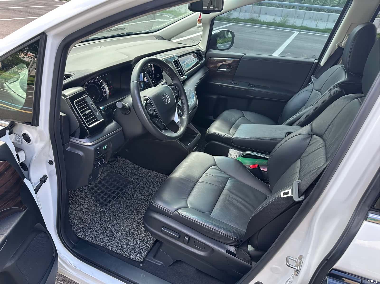 Honda Elysion, 2016 4