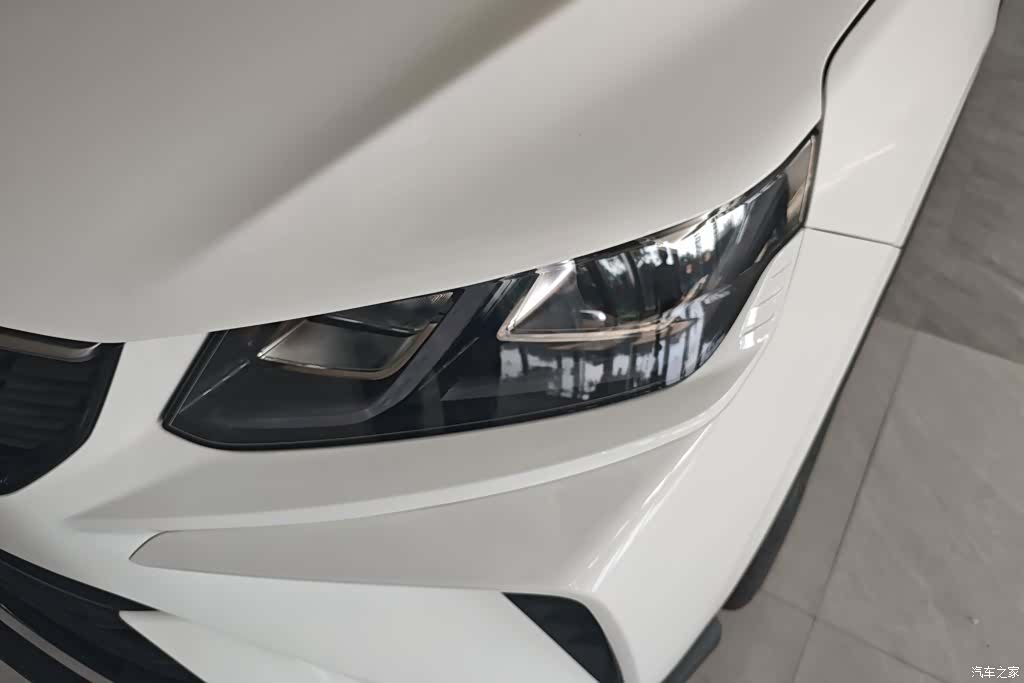 Geely Coolray, 2026 все фото