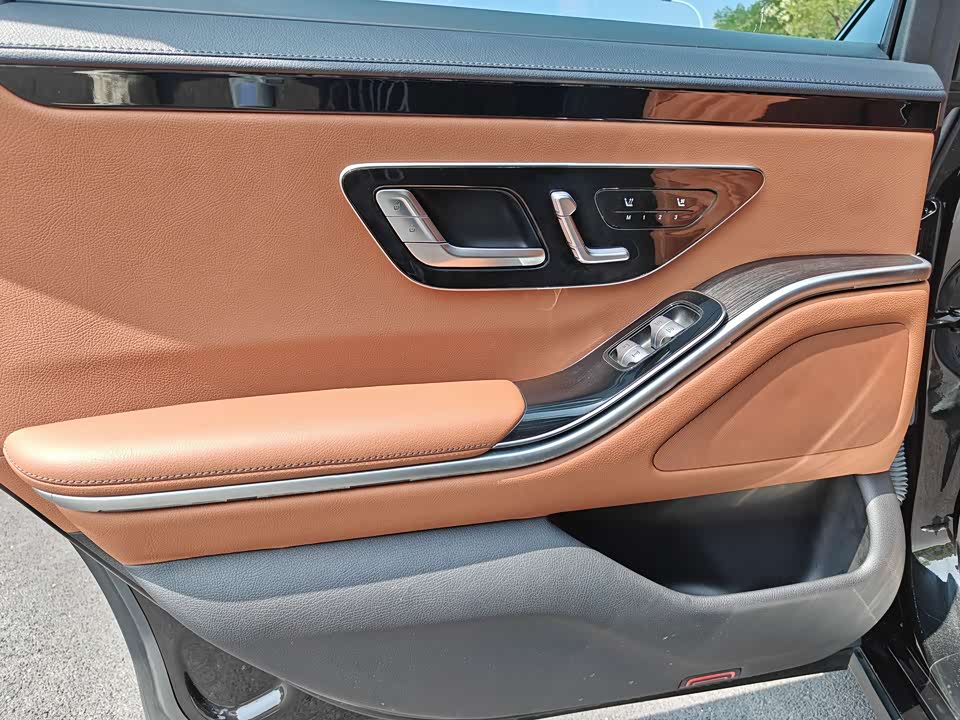 Mercedes-Benz S-class Mercedes-Benz S-class