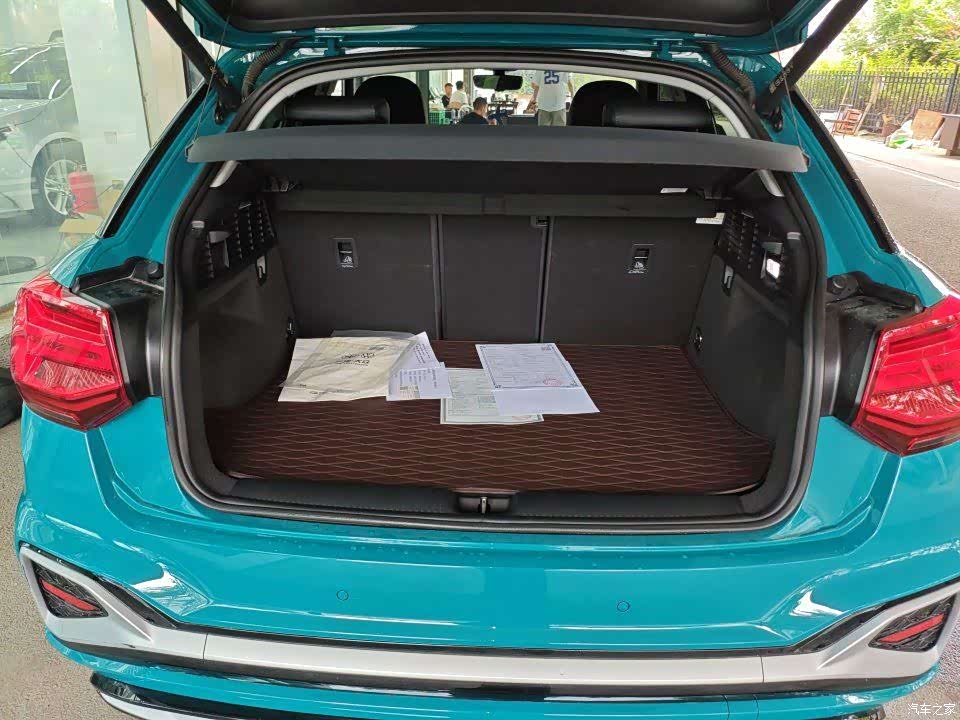 Audi Q2L, 2022 7