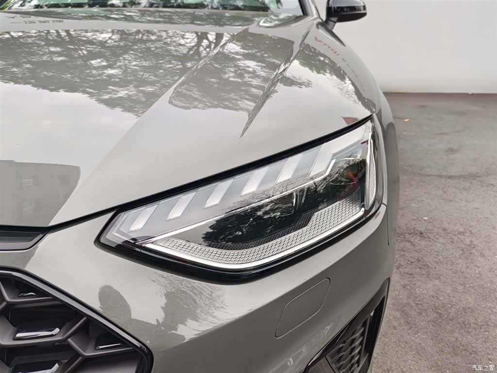 Audi S4, 1900 19