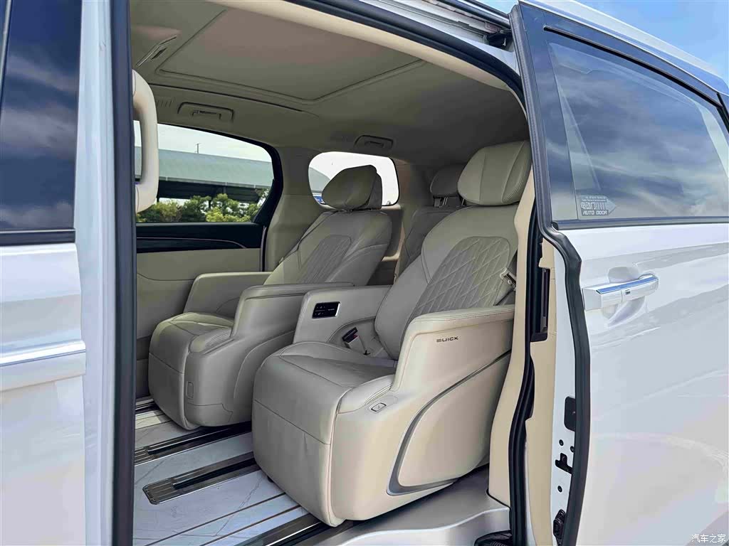 Buick GL8, 2022 6