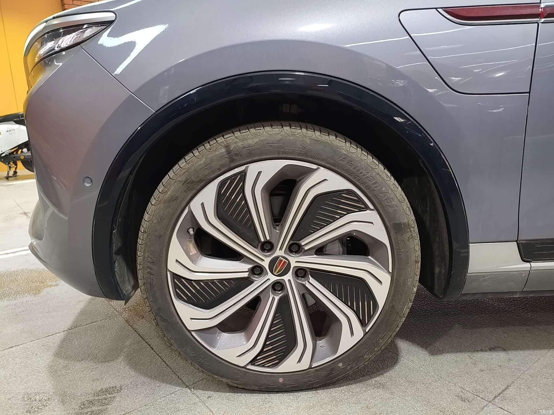 Hongqi E-HS9, 2023 15