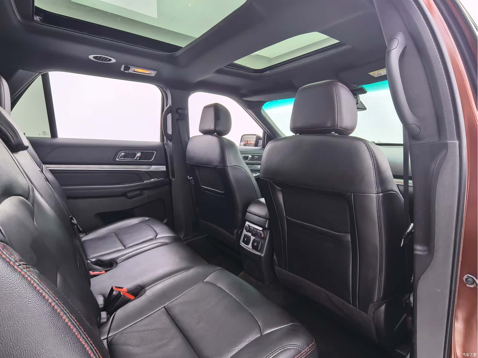 Ford Explorer, 2016 9