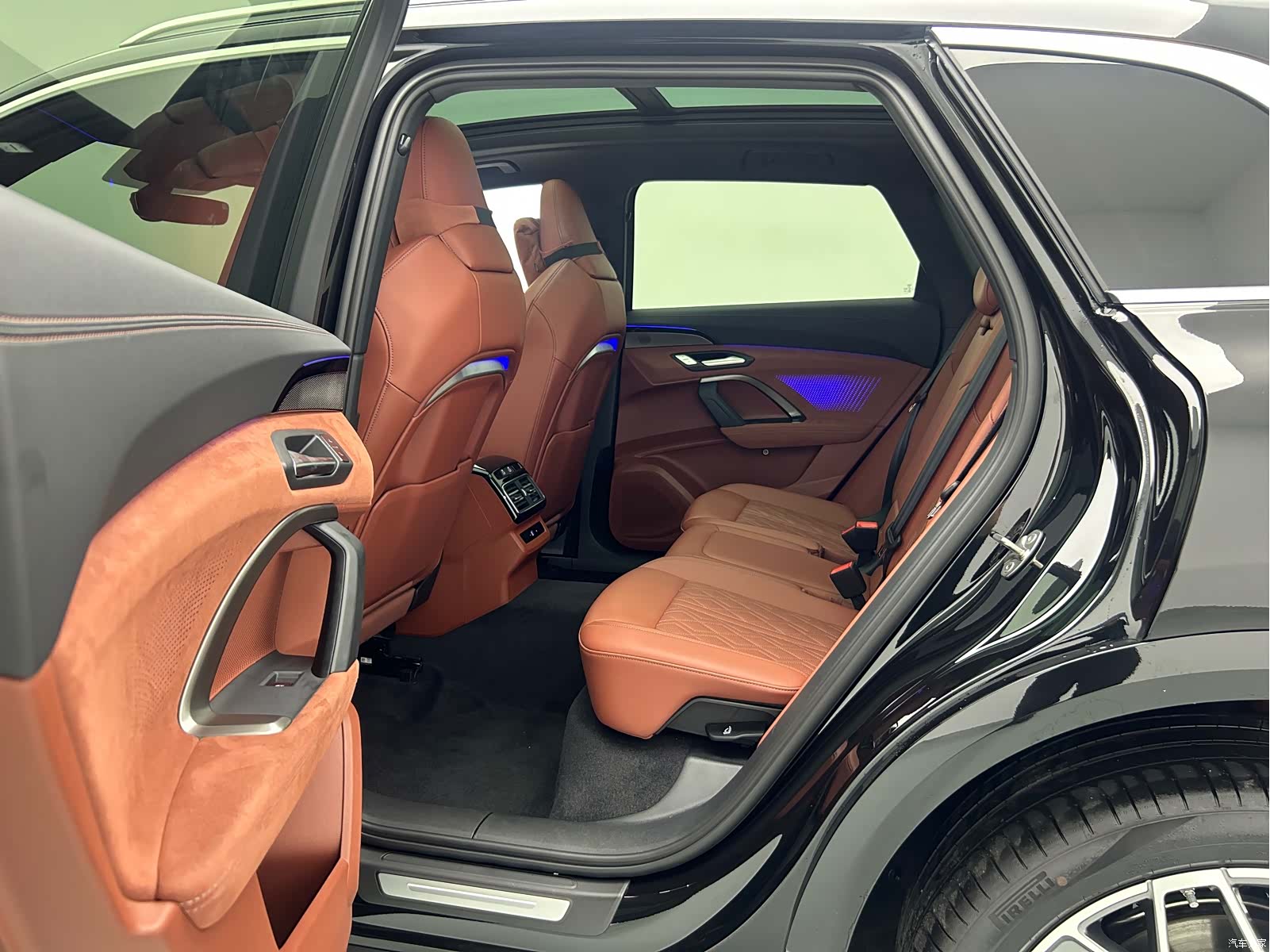 Audi Q5L, 2025 17