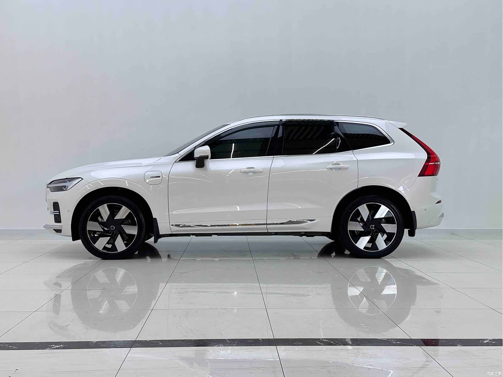 Volvo XC60, 2024 6