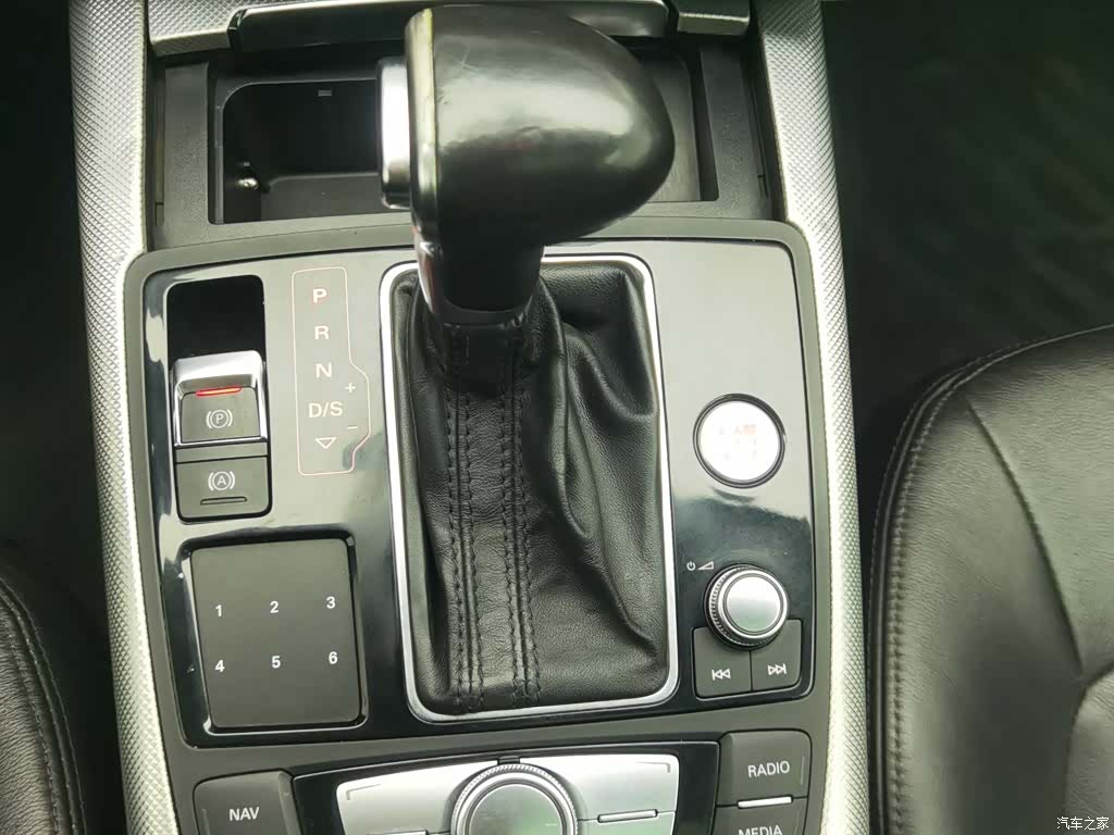 Audi A6L, 2014 13