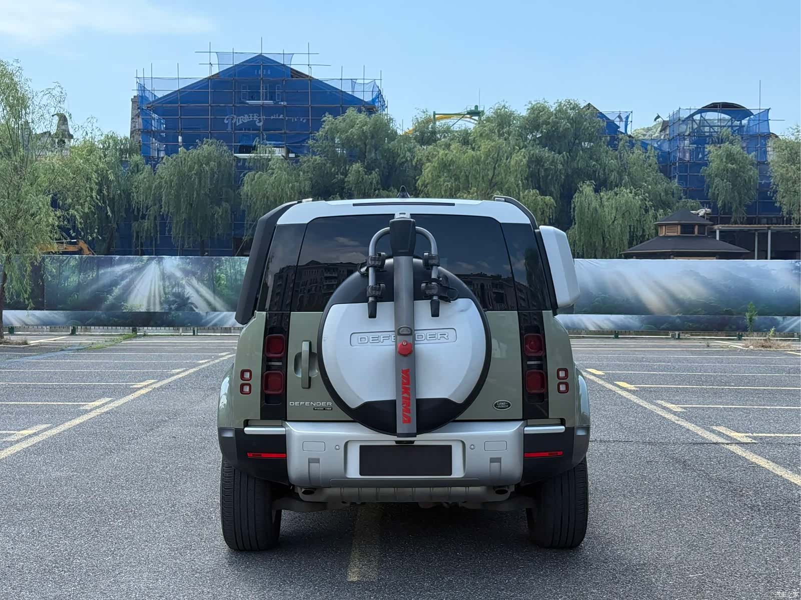 Land Rover Defender, 2020 7