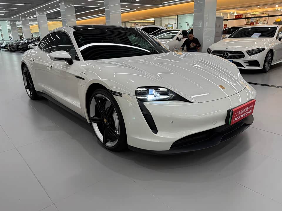 Porsche Taycan