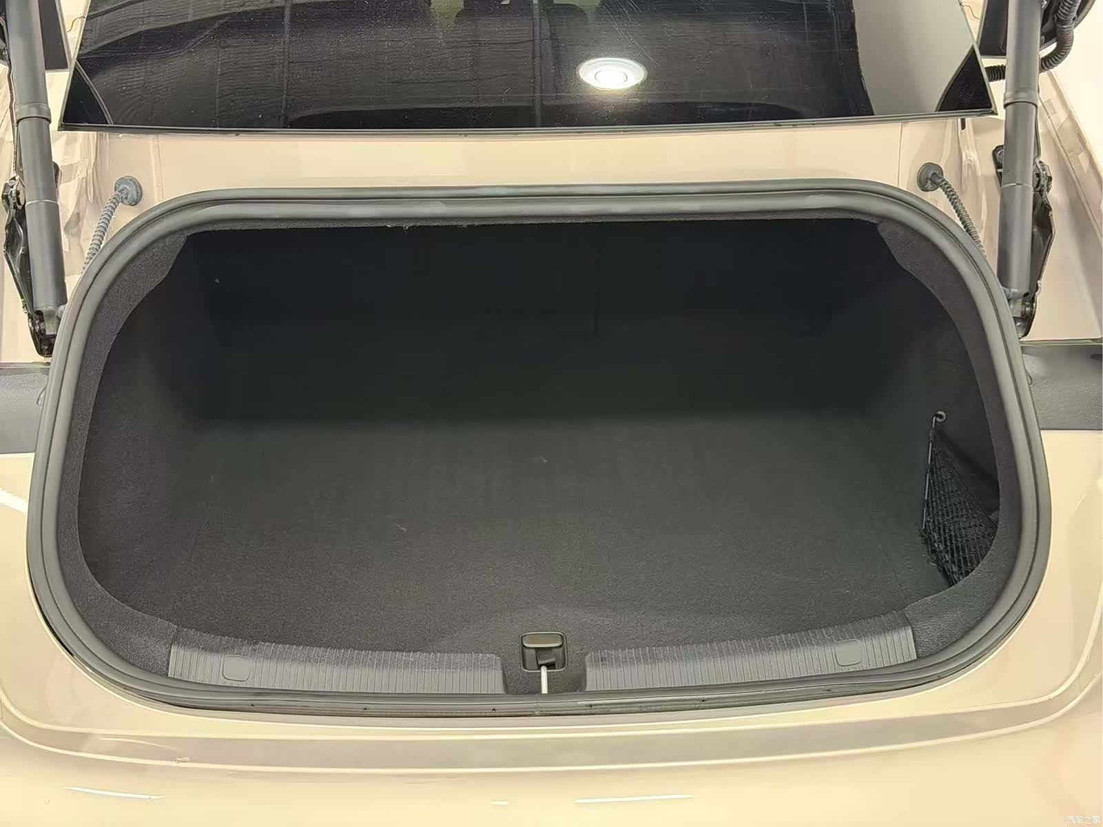 NIO ET5, 2024 19