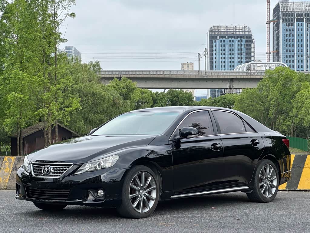 Toyota Reiz