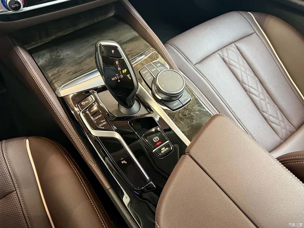 BMW 5 Series, 2024 9