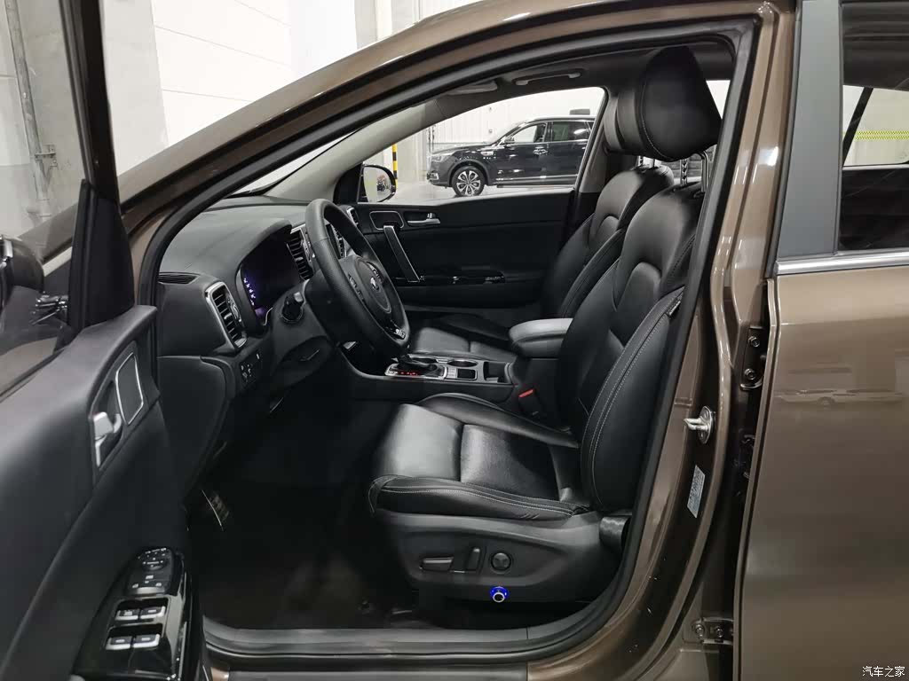 Kia KX5, 2016 10