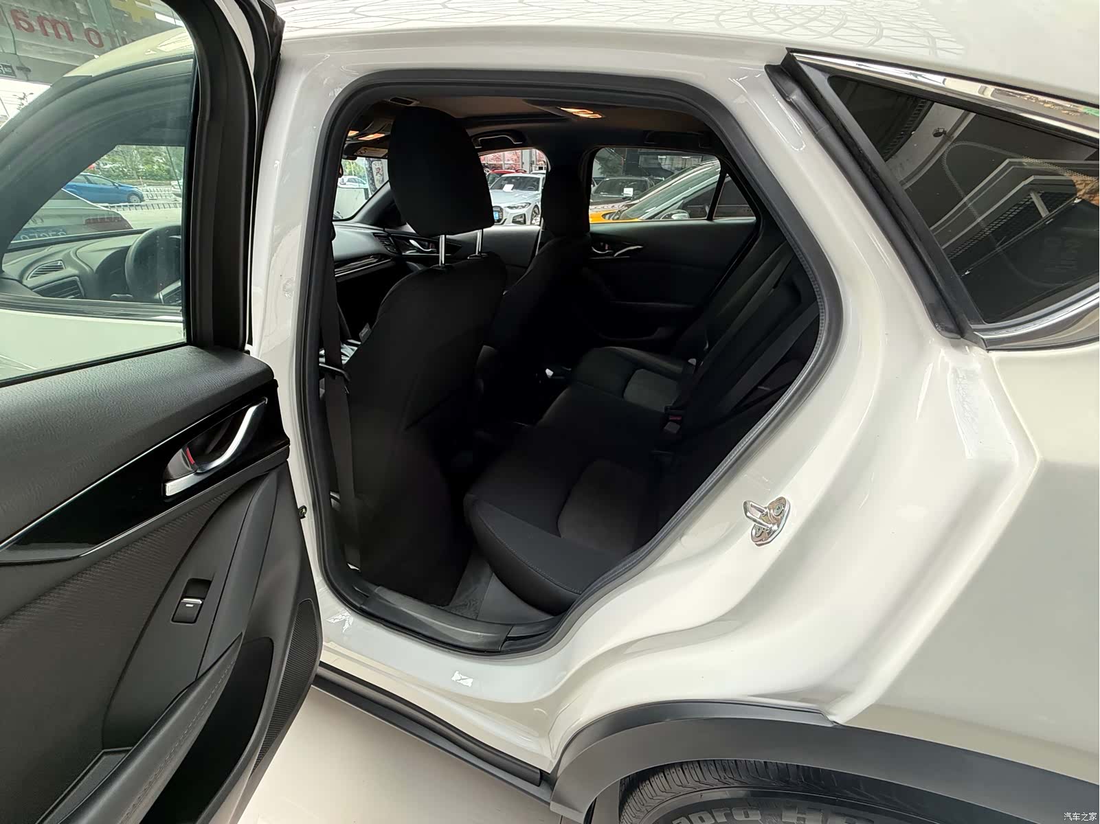 Mazda CX-4, 2021 15