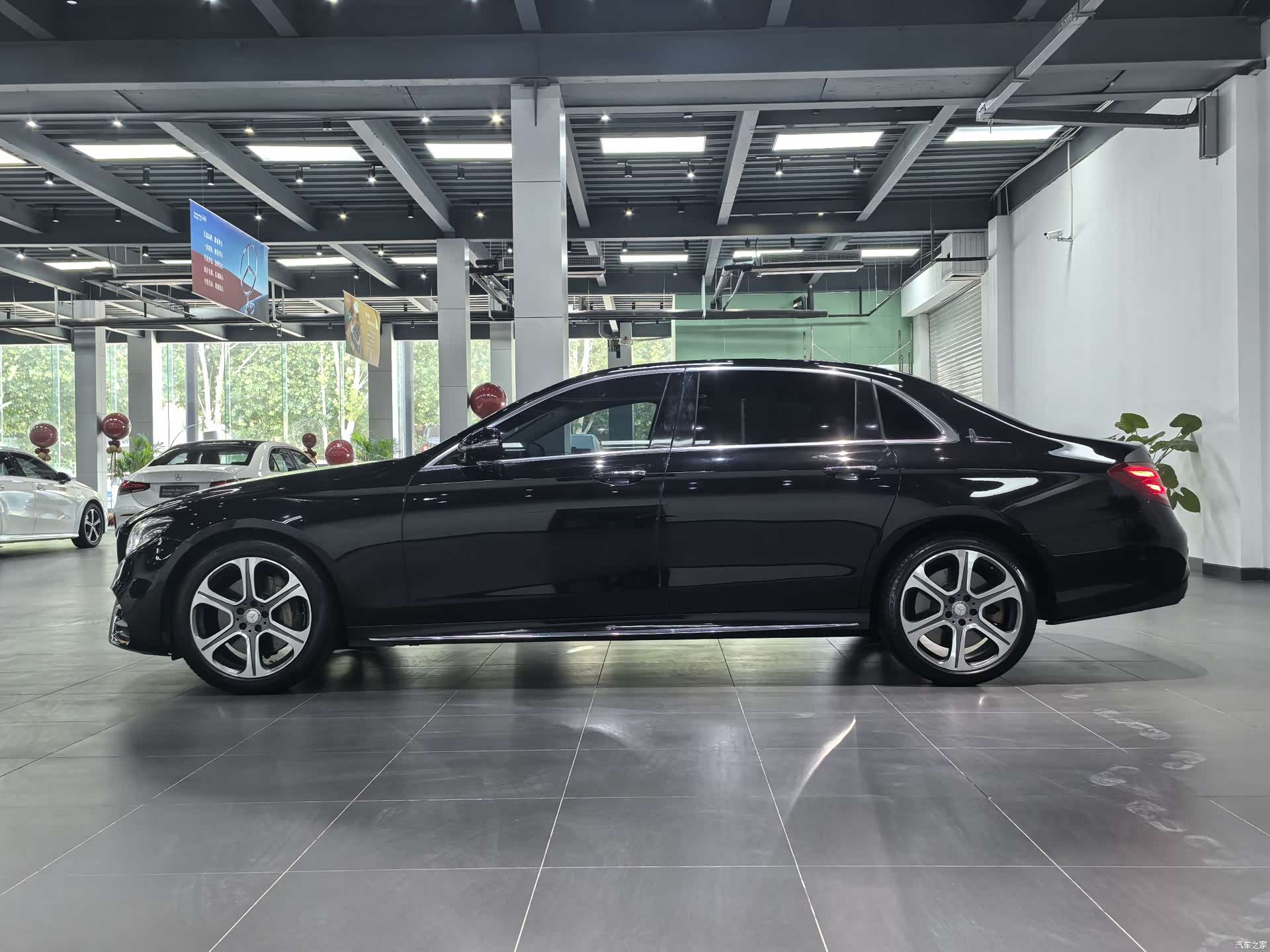 Mercedes-Benz E-Class, 2017 13