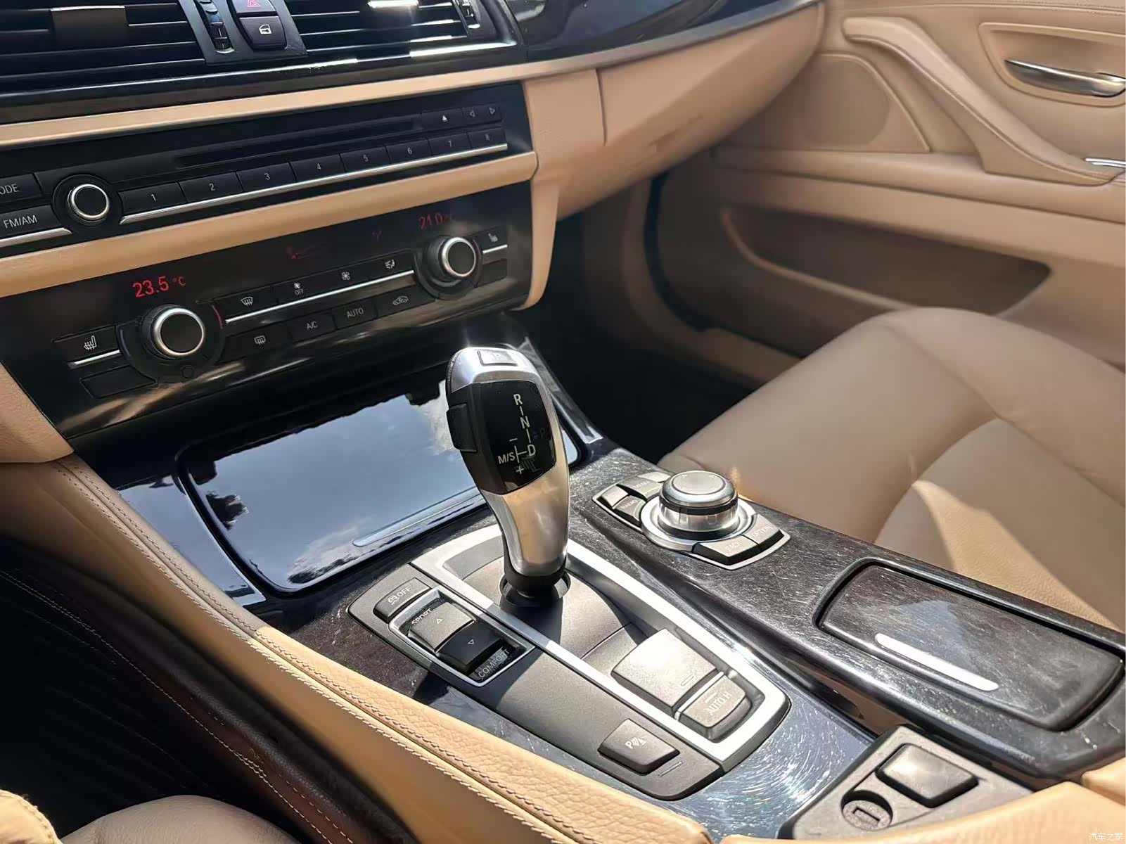BMW 5 Series, 2013 11