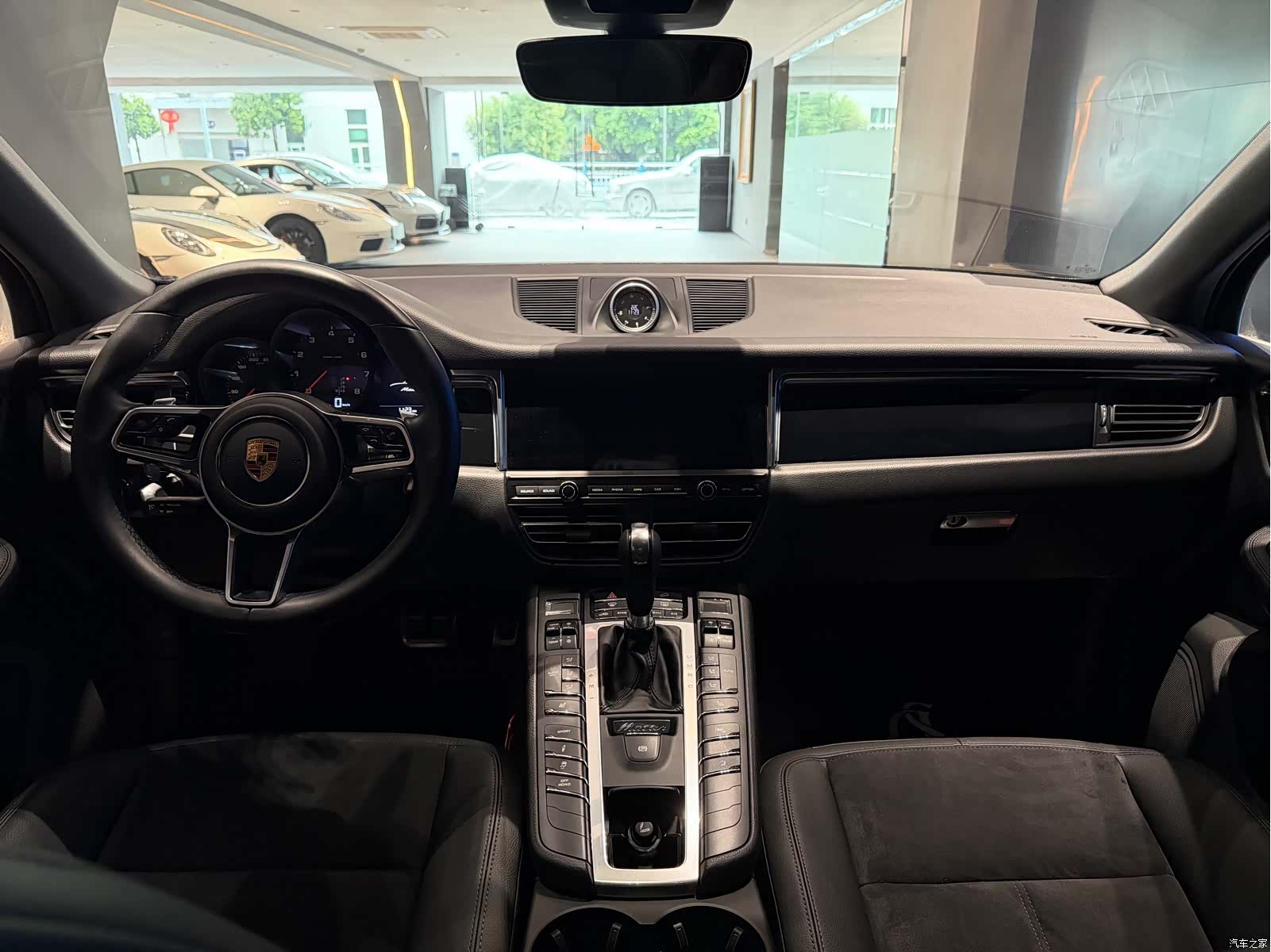 Porsche Macan, 2021 10