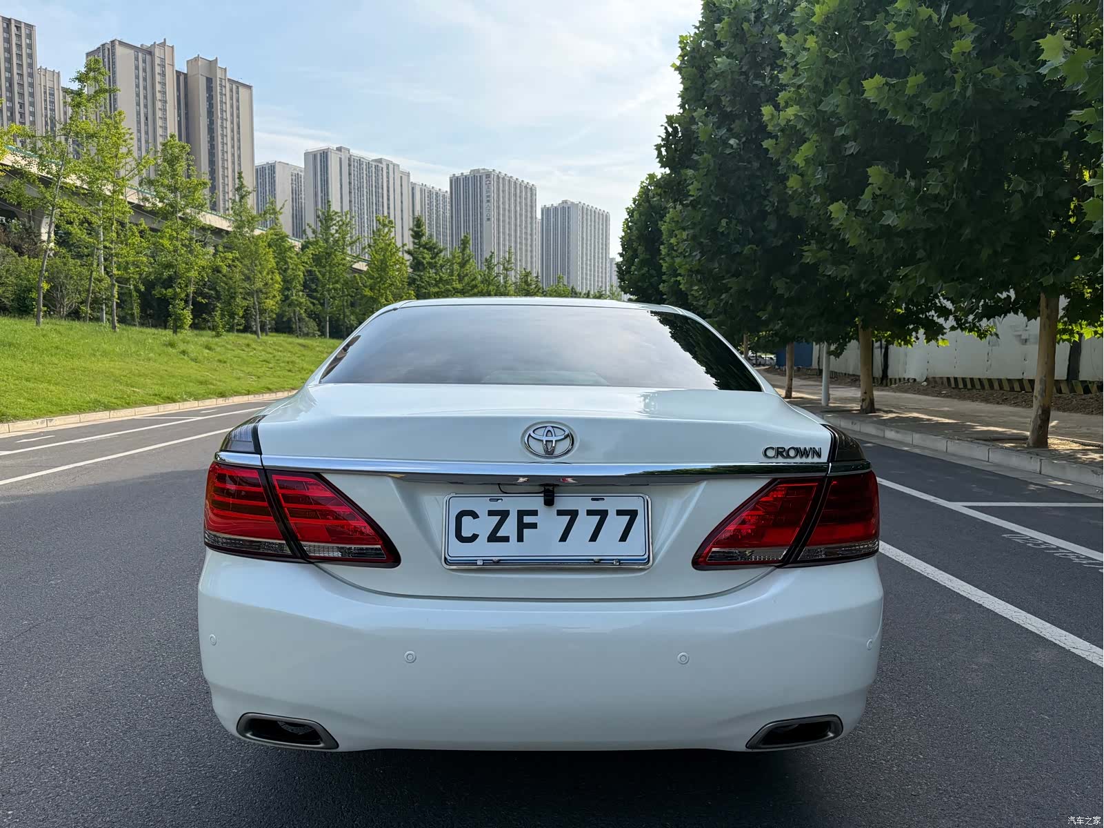 Toyota Crown, 2014 8