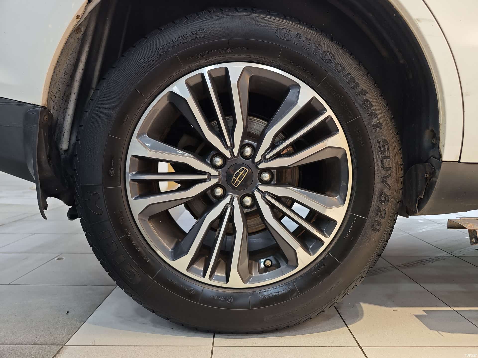 Geely X6, 2016 29