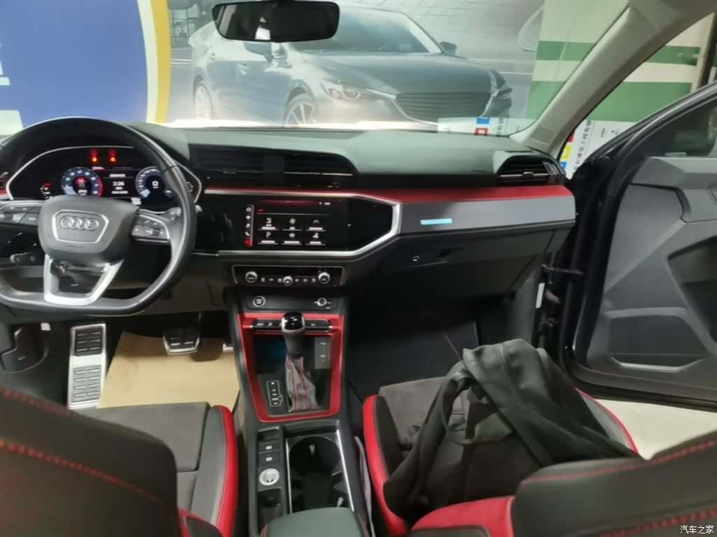 Audi Q3, 2021 13