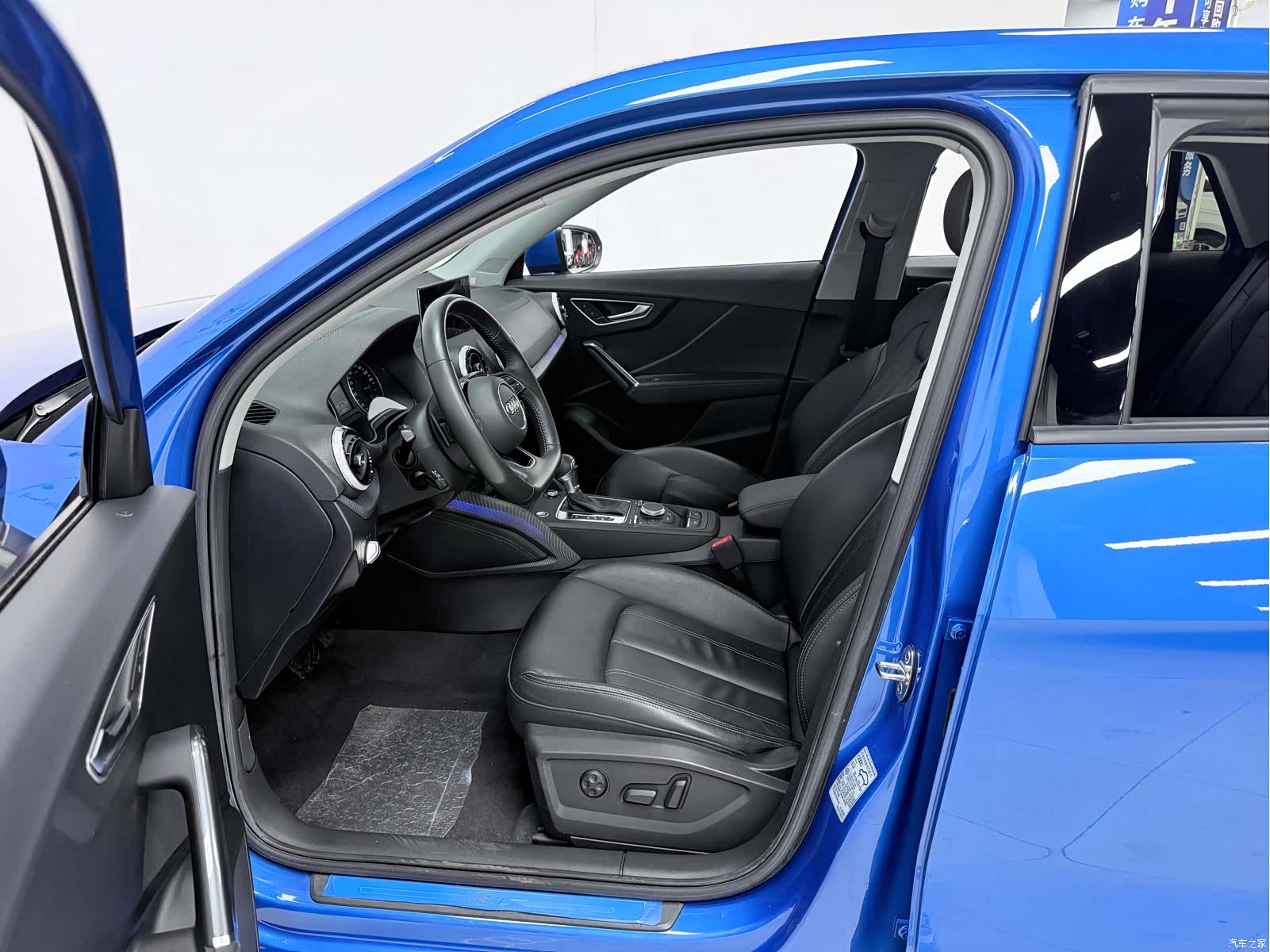 Audi Q2L, 2022 10