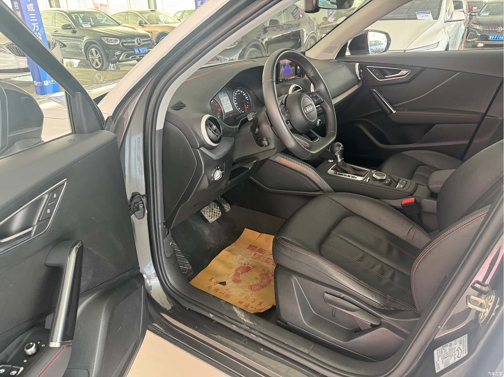 Audi Q2L, 2022 9