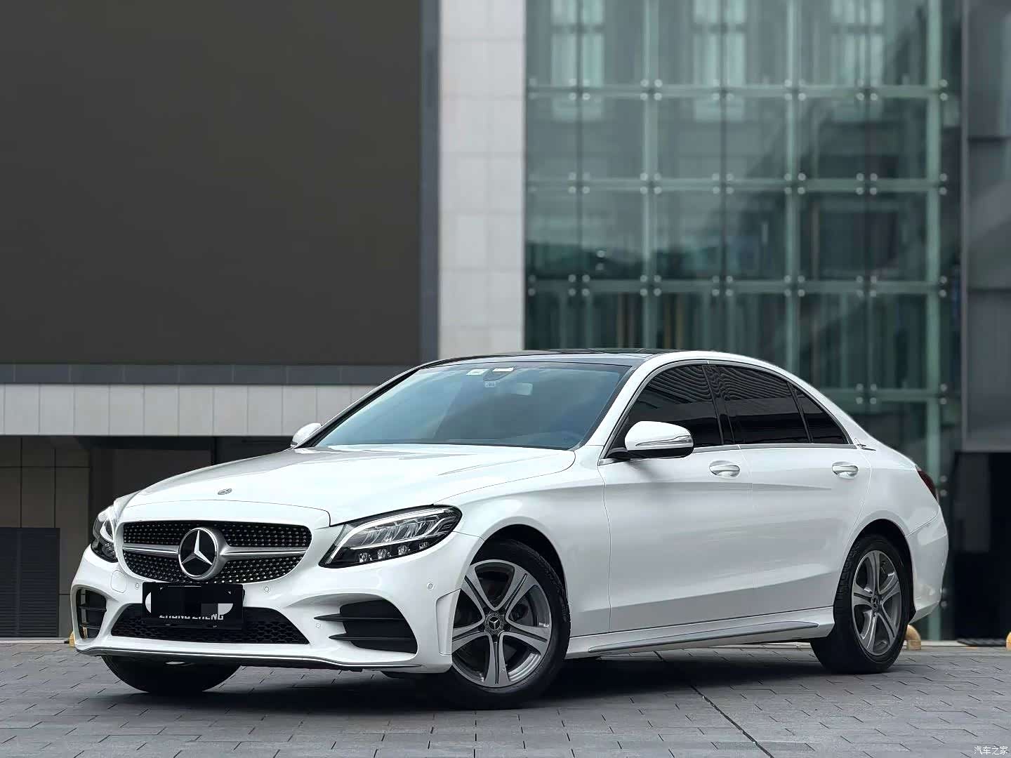 Mercedes-Benz C-Class, 2020 1