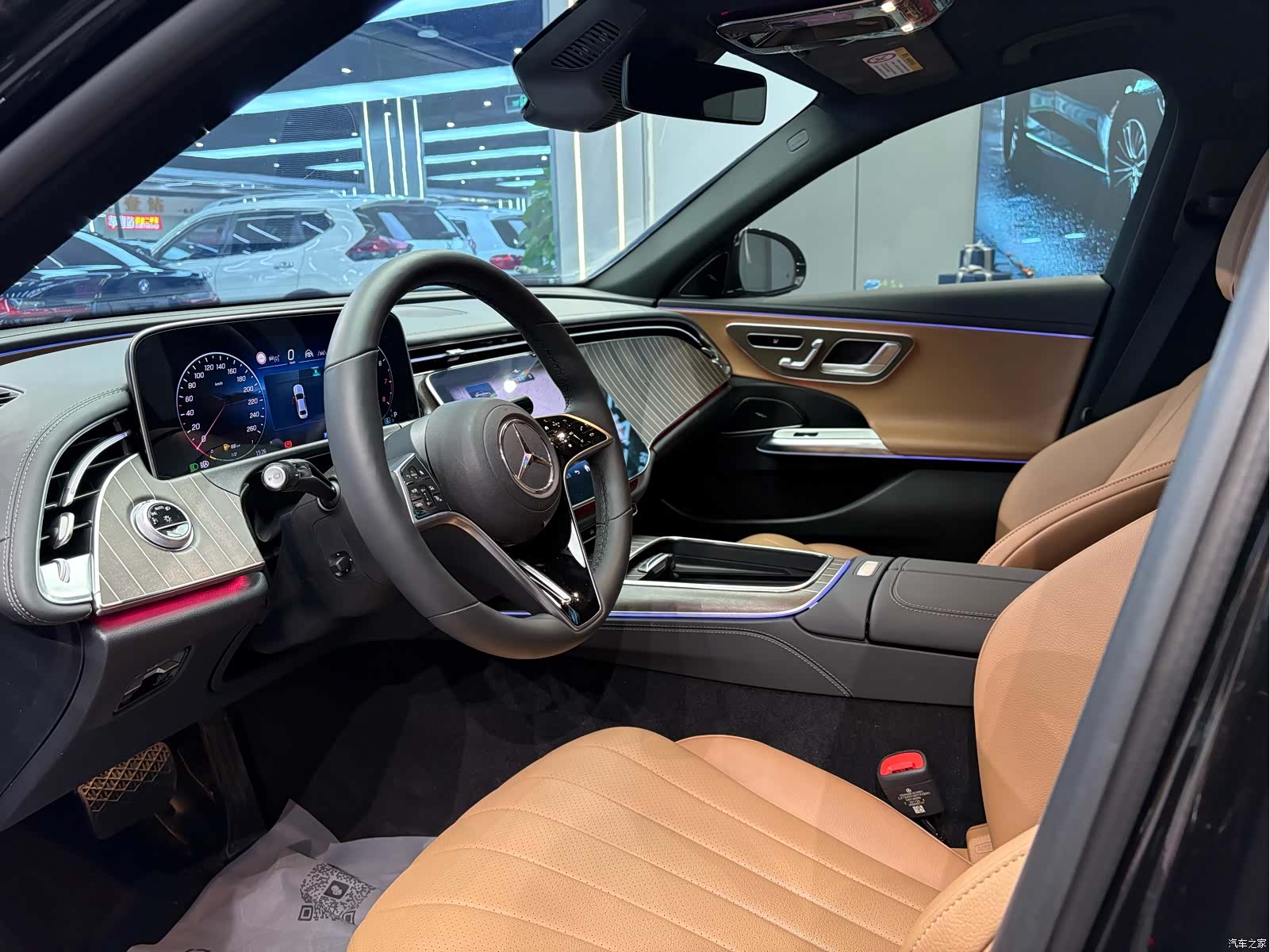 Mercedes-Benz E-Class, 2025 4