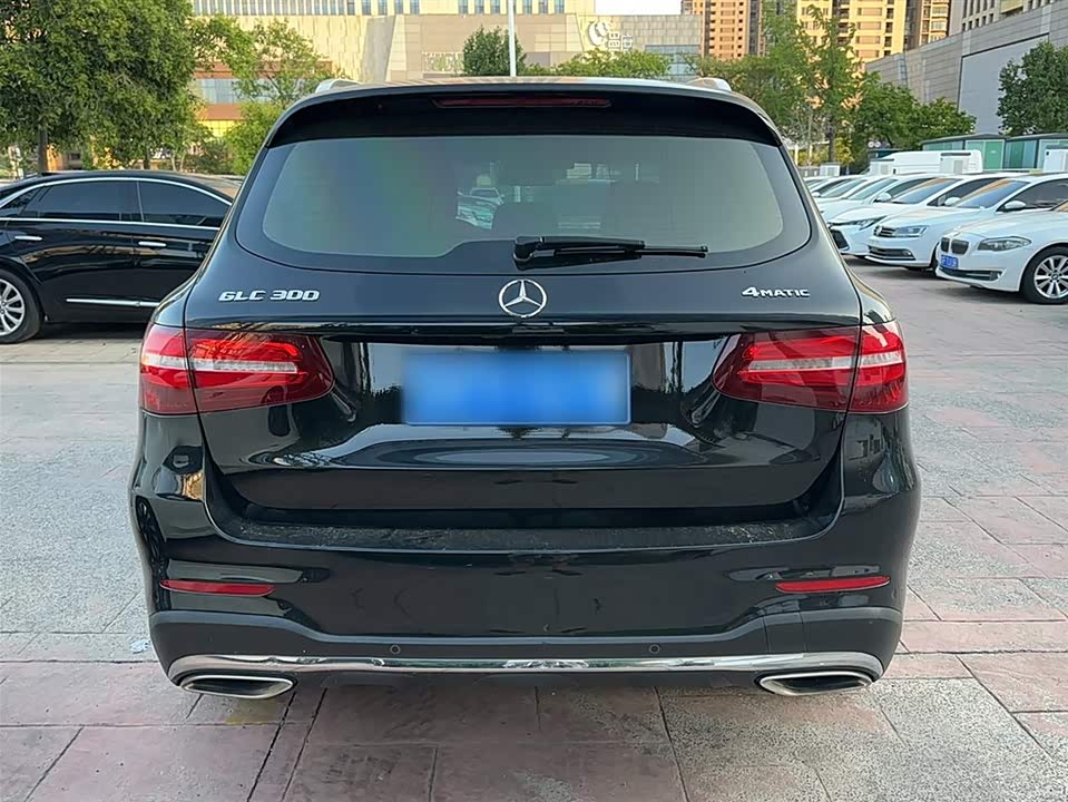 Mercedes-Benz GLC Mercedes-Benz GLC